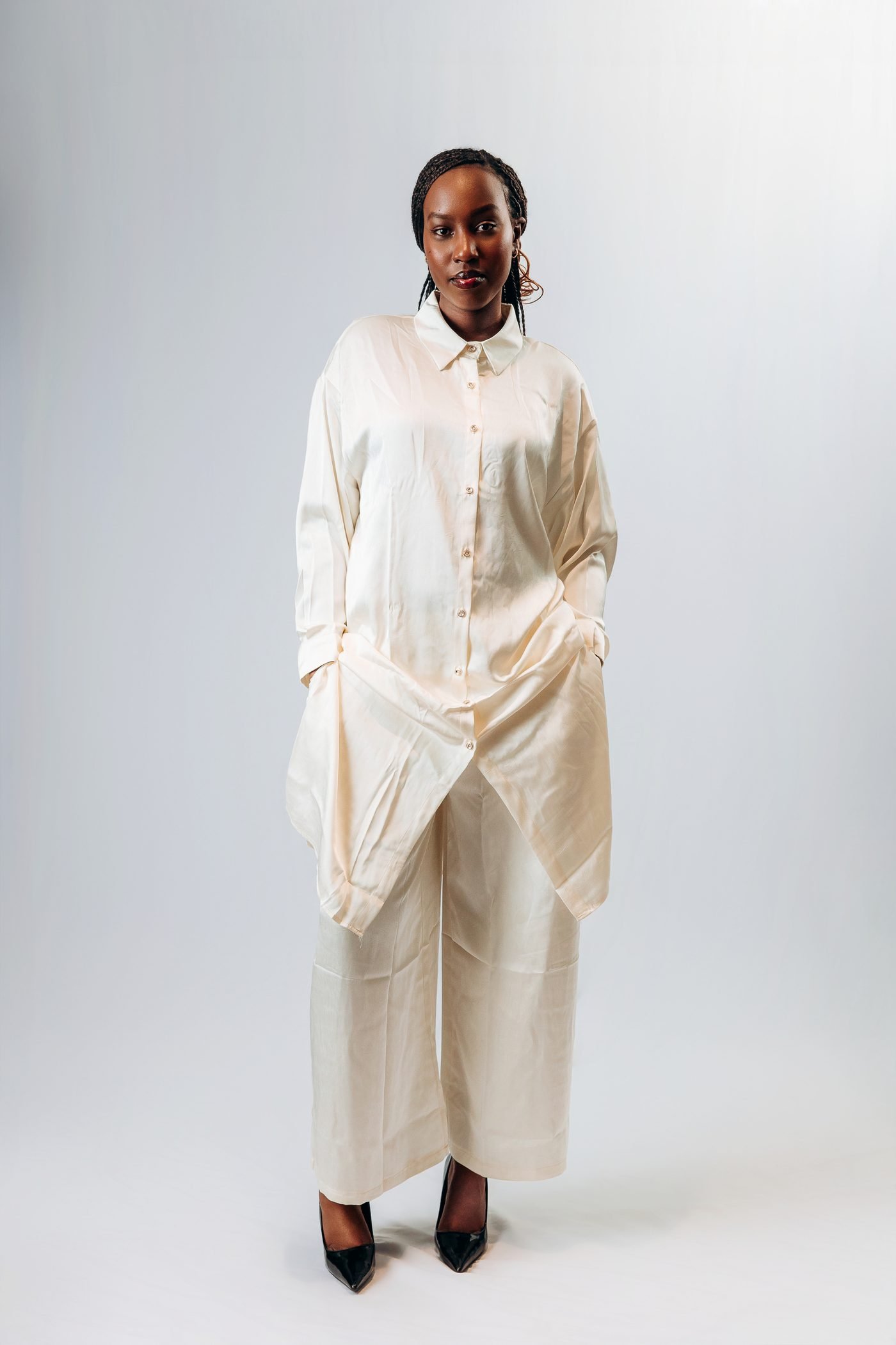 Femme Elegante in White