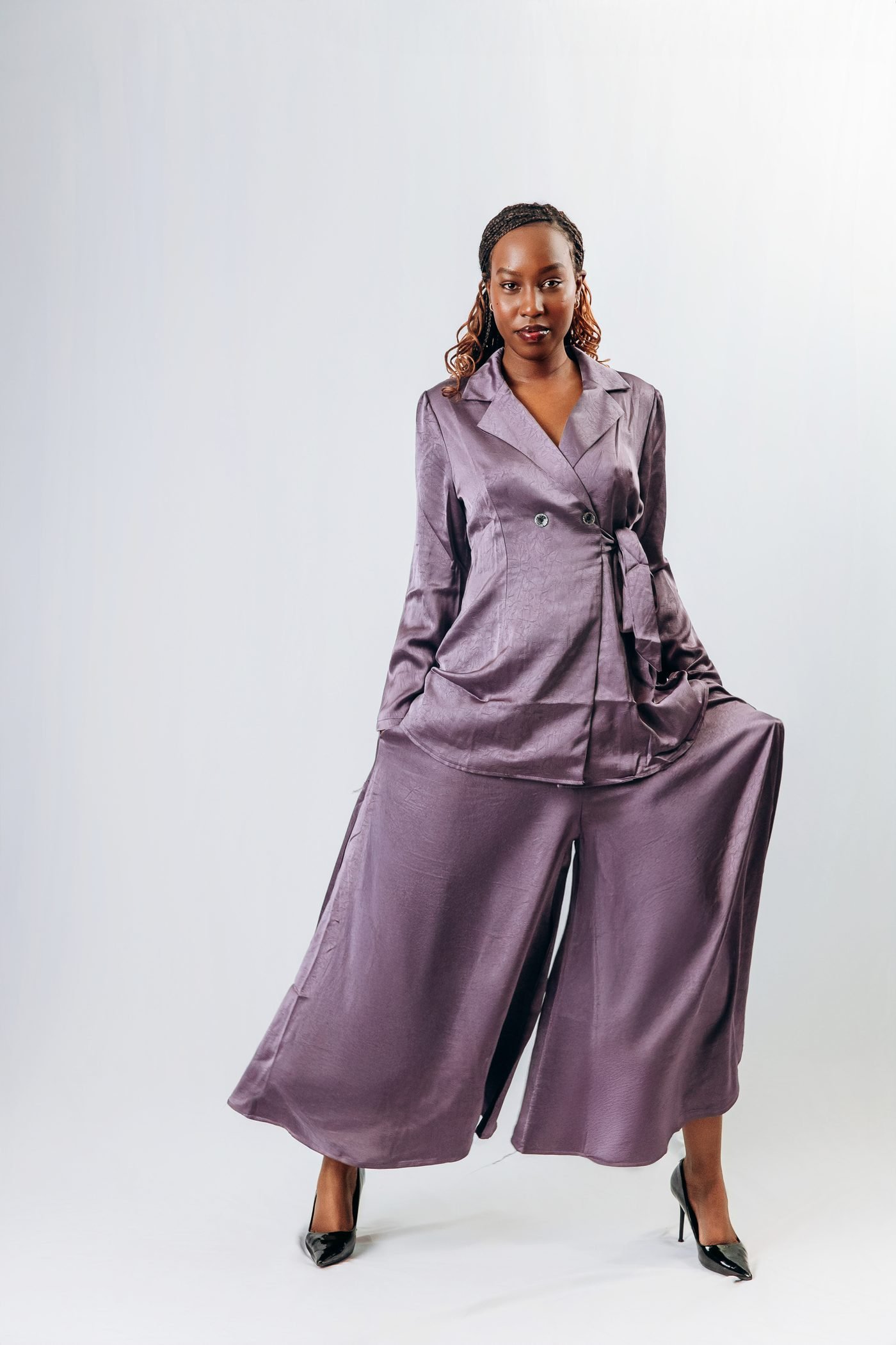 LuxeHarmony Set in Dark Grey